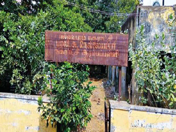 Restore derelict school, residents request Pallavaram municipality