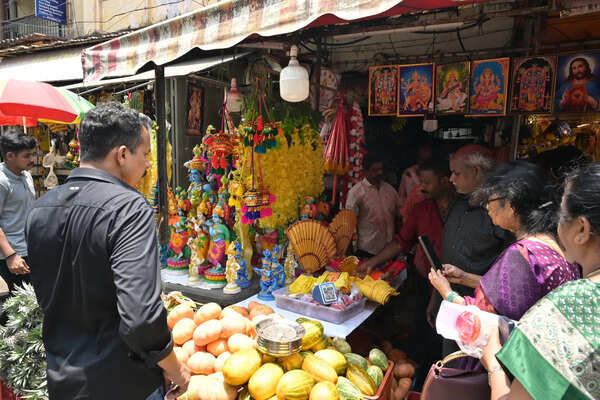 From artificial kanikonna to Krishna idols: Vishu markets bloom with Kani picks