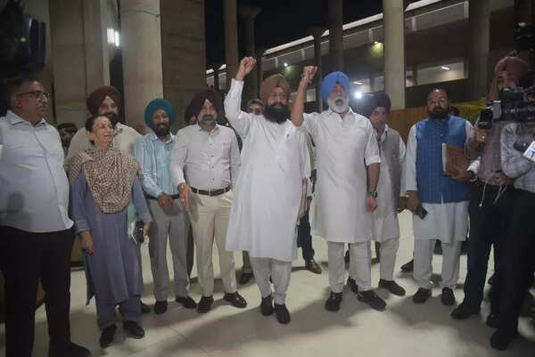 Khaira gagged till apology; AAP MLAs storm well, raise slogans; Bajwa leads Congress counter