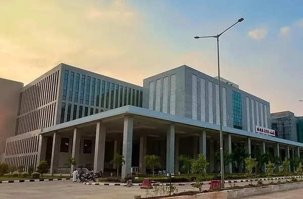 AP clears Rs 10 crore for AIIMS Mangalagiri road connectivity