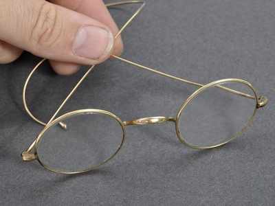 Mahatma Gandhi's glasses sold for $340k at UK auction