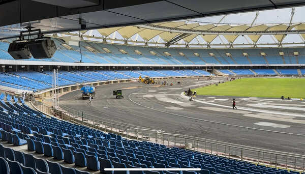 New training rules at JLN: Only Mondo spikes allowed; warm-up track to open after Nov 15