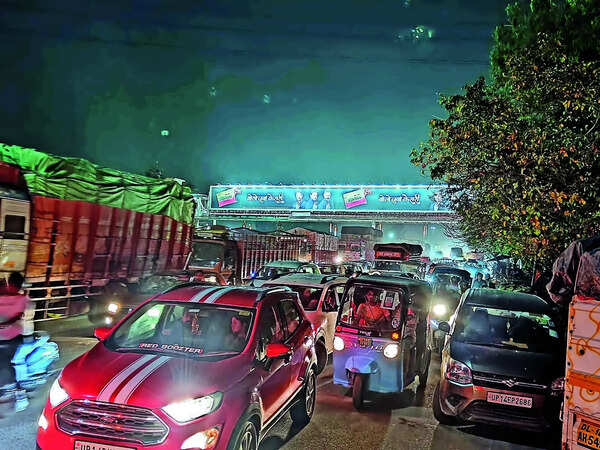 Heritage run, metro work throw weekend traffic out of gear