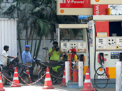 200 petrol pumps in Mumbai to support strike call on January 4