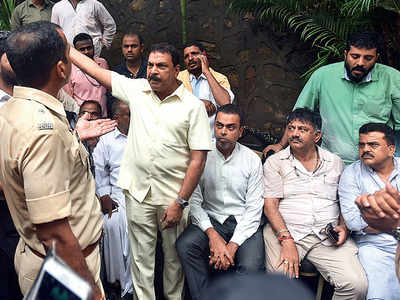 Heartbreak, detention before ‘deportation’: Karnataka Minister DK Shivakumar gets a dose of Mumbai Police’s hospitality