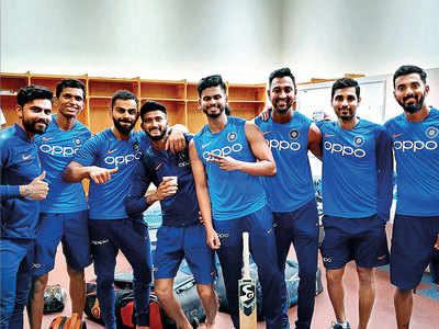 Netizens wonder where is Rohit Sharma as Virat Kohli posts 'squad' picture without him