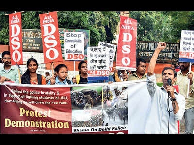 Delhi students in solidarity with JNU counterparts