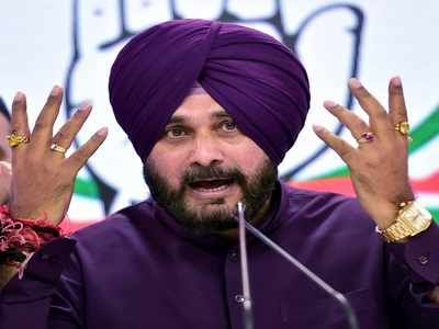 Election Commission issues notice to Navjot Singh Sidhu for remarks made during Bihar rally
