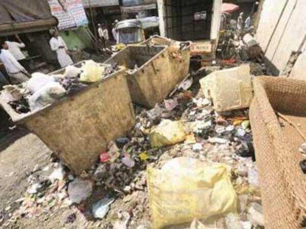 Sri Shiv Prasad Gupta fails in proper disposal of biomedical waste