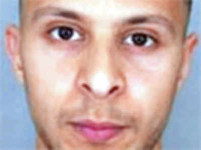 Main suspect eludes hunt, as France hits back at IS