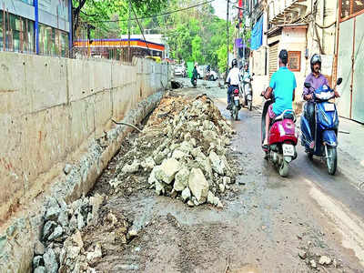 Digging for chaos in Ejipura main road
