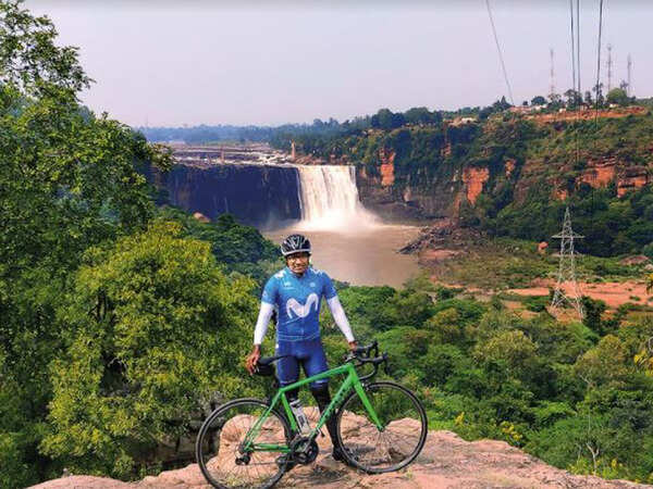 Work from hometown proves a boon for techie to go on cycle tours