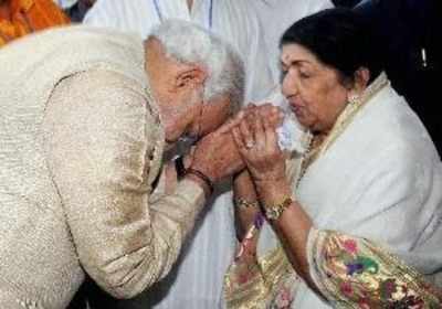 Lata Mangeshkar on Congress leader's radar for lauding Modi