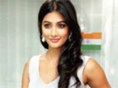 Pooja Hegde’s career stuck in ‘Mohenjo Daro’