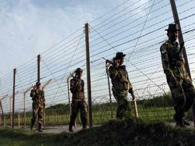Pakistan shells BOPs, hamlets along International Border in Jammu, six injured