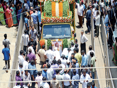 Mortal remains of 5 Karnataka victims of Sri Lanka bombing brought home