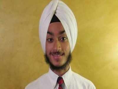 Sikh-American teen forced to remove turban at airport in US