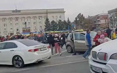Russia-Ukraine war: Russia says troops leaving strategic Kherson, Ukraine doubts full pullout