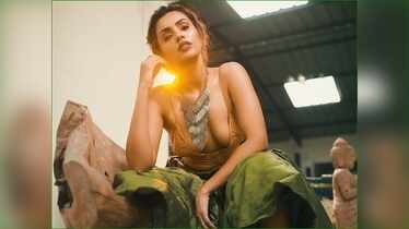 Instagram Photos of the Week: Jaw-dropping poses of Akshara Gowda ...