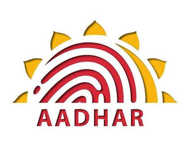 Aadhaar's Twitter humour is intact, Virender Sehwag approves