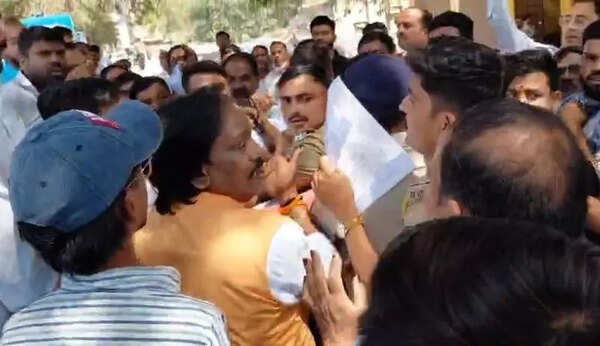UBT’s Danve grabs BJP candidate by collar amid ruckus over panchayat samiti chief poll in Sambhajinagar