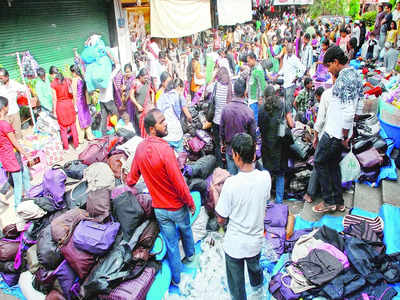 Jayanagar street vendors asked to pack up & leave