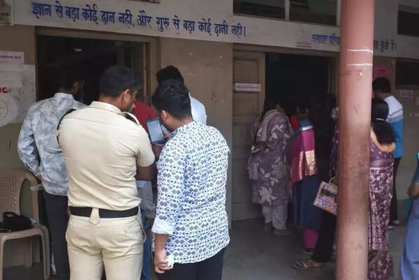 Many return home without voting over booth confusion in Kolhapur