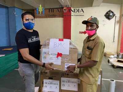 Anupam Kher donates oxygen concentrators, BiPAP machines to BMC for COVID crisis