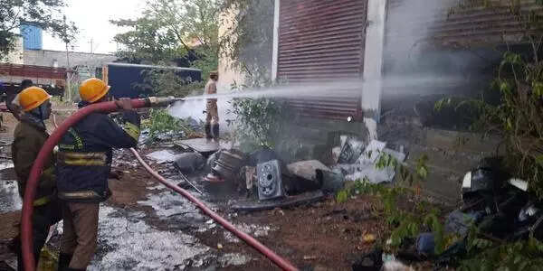 Fire breaks out in Trichy tyre godown