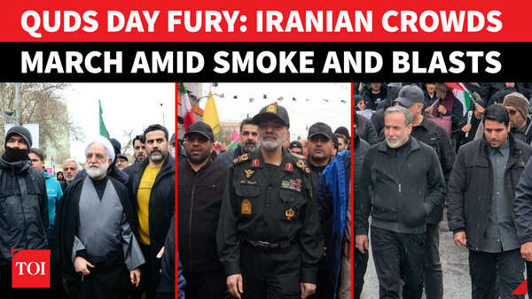 London Police use River Thames to separate pro-Iranian protesters from opponents amid Middle East tensions