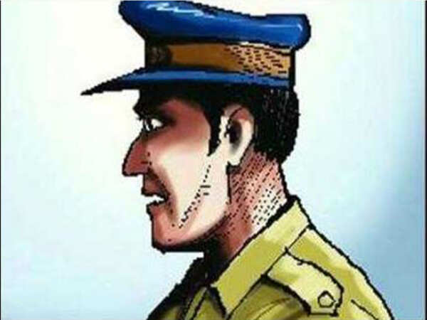 Women accuse cops of illegal detention