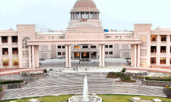 Lucknow HC issues warning to IT College Management, Principal for violating BEd admission norms