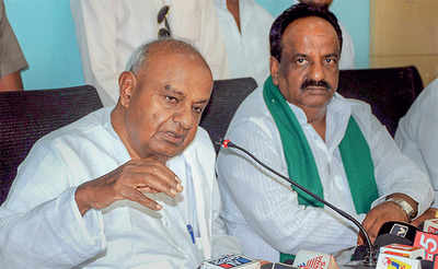 Deve Gowda hits out at Congress