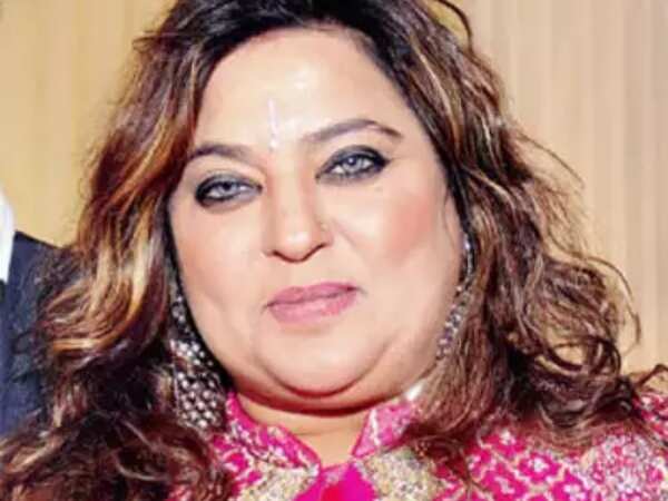 Man held for following Dolly Bindra’s car