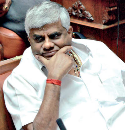Astrology-obsessed Revanna doesn’t allow Chief Minister H D Kumaraswamy to speak
