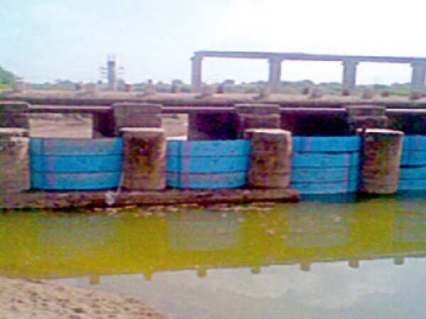 Multiple weirs in Karnataka, Maha throttle Krishna inflows into Telangana