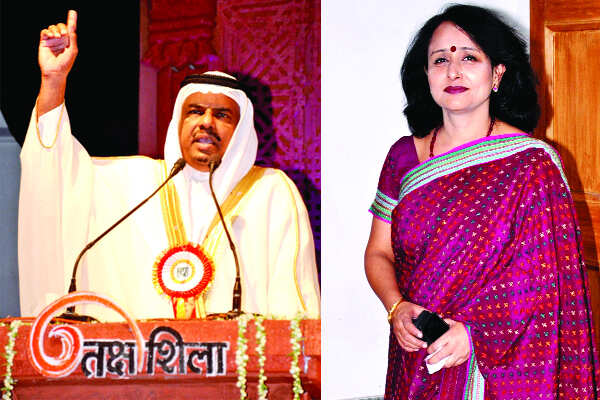 Kaleem Khan, Meenu Bhakshi and Khusbeer Singh attend a Mushaira organised by  the Takshila society in Patna