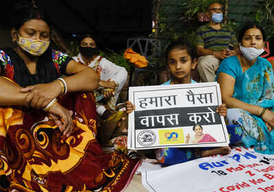 Watch: PMC depositors start overnight protest in Mumbai