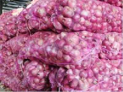 Trader's offer for onions - Rs. 5/quintal