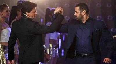 Salman Khan helps Shah Rukh Khan to reveal 'The Ring' release date