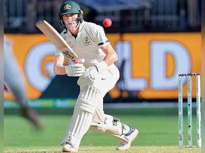 New Zealand stare at heavy defeat after Australia take 414-run lead