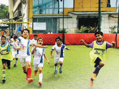 Football: Coaches, experts want to catch quality players at early age