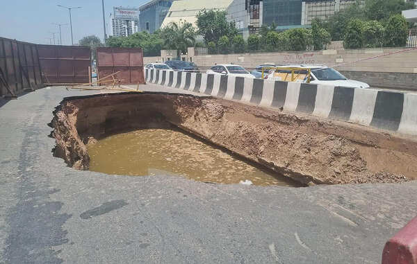2 days on, Sohna highway sinkhole widens, cracks appear on carriageway and service road