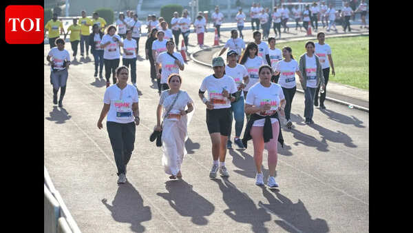 Want a selfie? Do pushups first-Milind Soman’s fitness‑first selfie rule at marathon goes viral