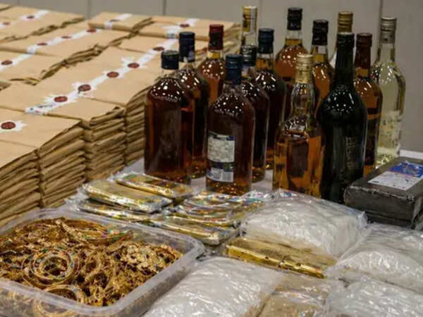 Cumulative seizures of potential poll inducements in West Bengal, Tamil Nadu touches Rs 1,072 crore