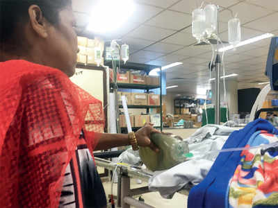 At Sion Hospital, family keeps man alive by pumping manual ventilator