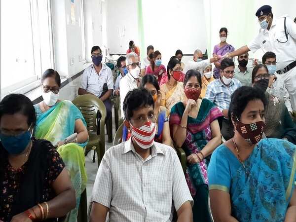 Andhra Pradesh: 2,500 doses of Covid-19 vaccine administered at Vizag Railway Hospital