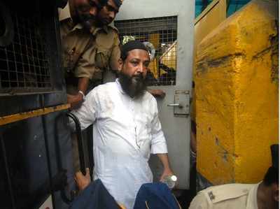 Hanif Syed, sentenced to death in 2003 Mumbai blasts, dies at hospital