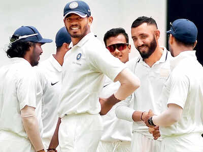 India Red take control on dull day after Abhimanyu Easwaran’s marathon knock