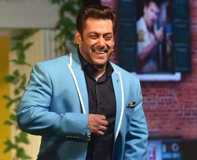 Salman Khan’s Bigg Boss 11, Day 1, Episode 1 Live Updates from the Premiere: Salman moves in next to the neighbours' house